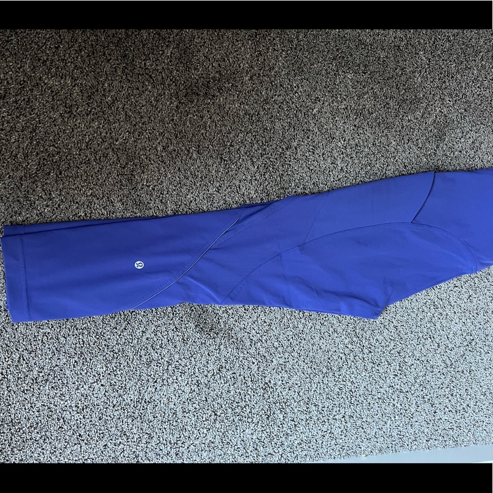 LULULEMON PERIWINKLE LEGGINGS